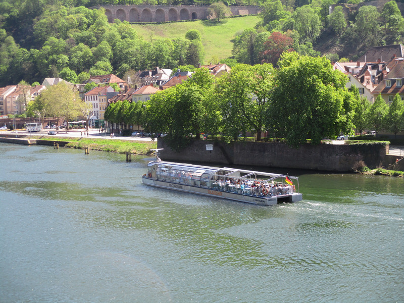 Boat traffic on the Neckar