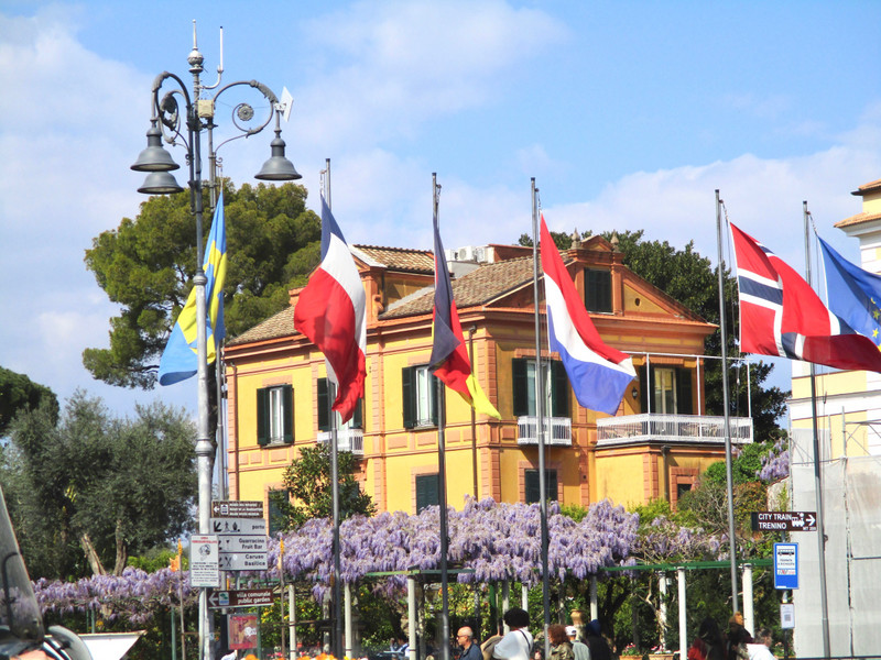 Flags flying at Piazza Tasso