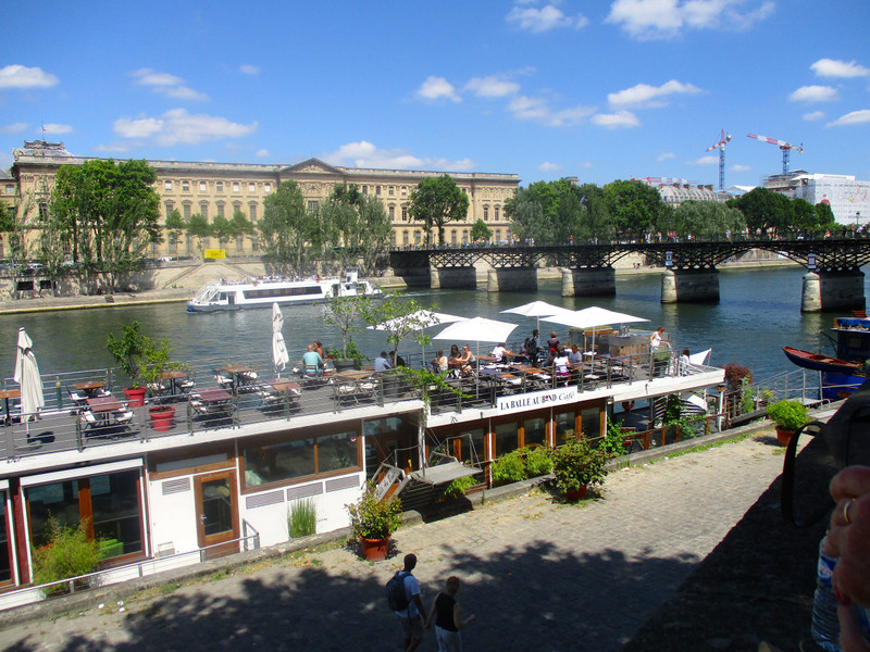 Bar boat near Pont des Arts