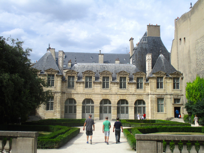 Courtyard, Hôtel de Sully