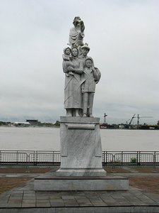 The Immigrants Monument
