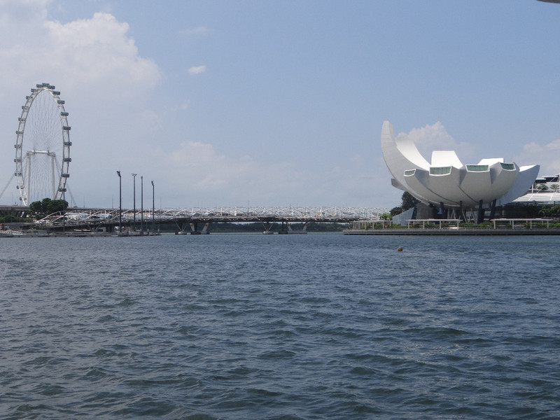 Singapore Flyer, and the Art Science Museum