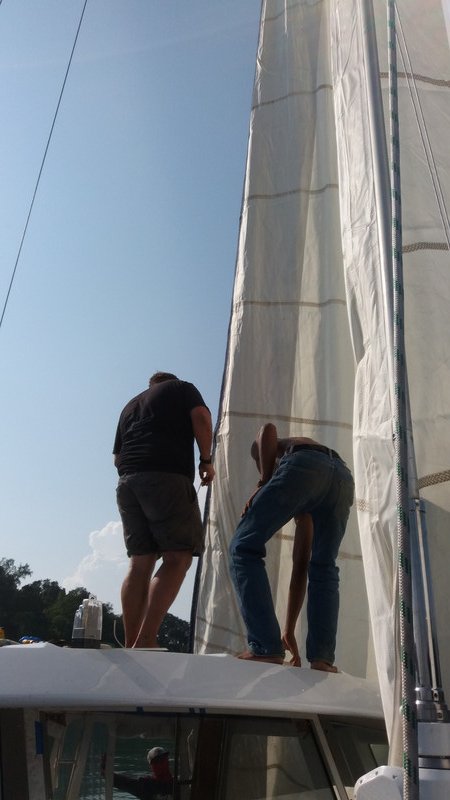 sails going on