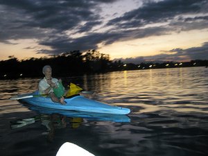 Laura paddling back to Puerto Jimenez at Sunset