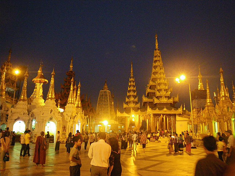 Shwe Dagon Surrounding Temples