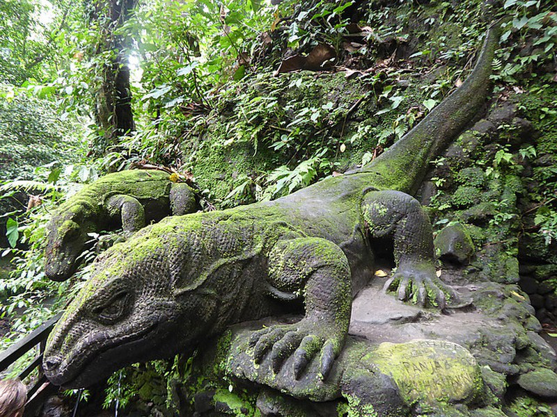 Amazing Life Sized Komodo Dragon Sculptures