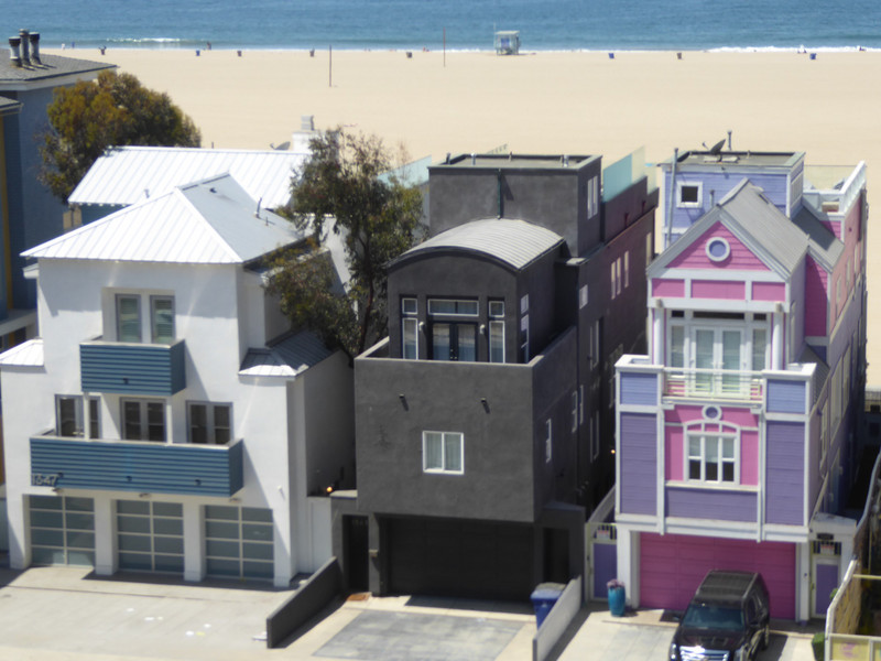 Homes by the Beach - Santa Monica