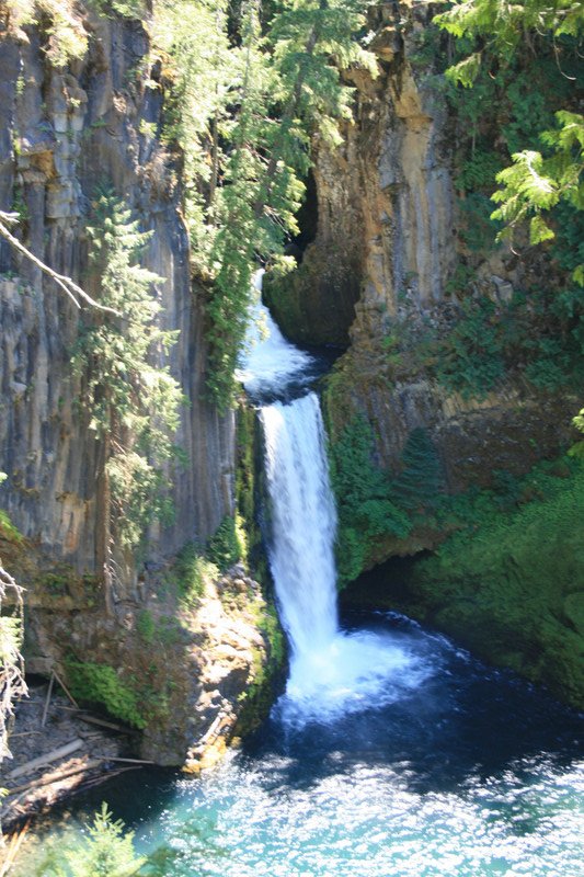 Tekotee Falls