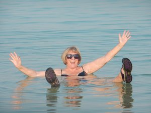 Tiz floating inthe Dead Sea