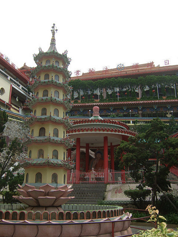 large chinese temple 