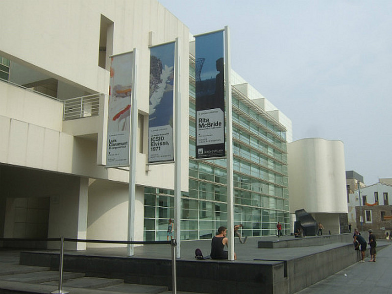 Museum of ·Contemporary art