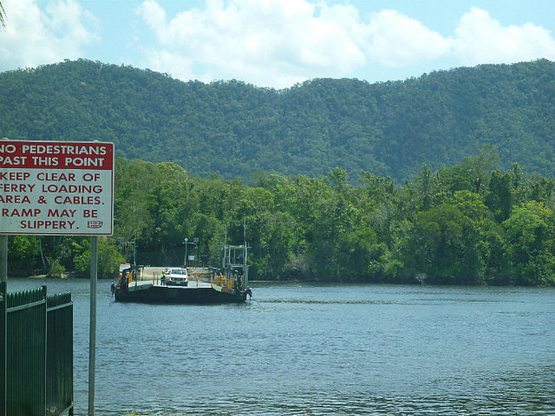 Daintree cable ferry
