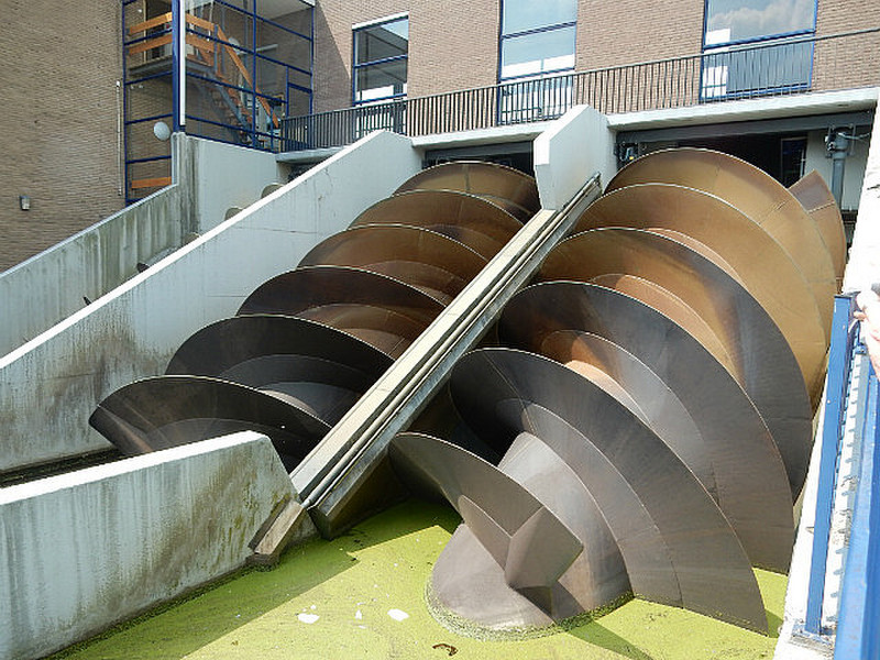 Archimedes screw at power station