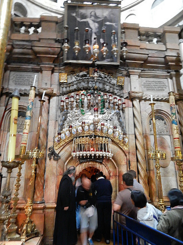 entrance to tomb of Jesus