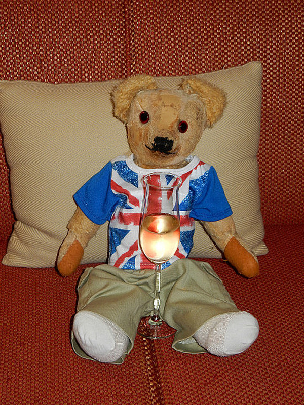 Ted &amp; his nightly champagne