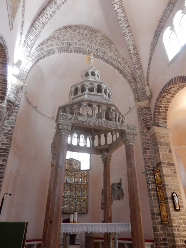 Gothic ciborium