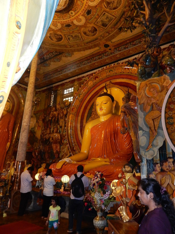 Buddha in Gangarama temple