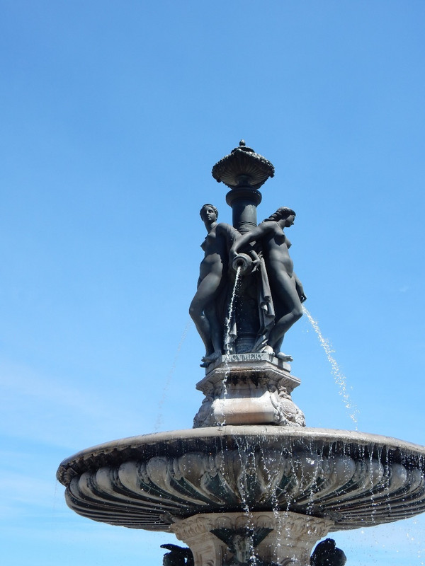 The 3 muses fountain