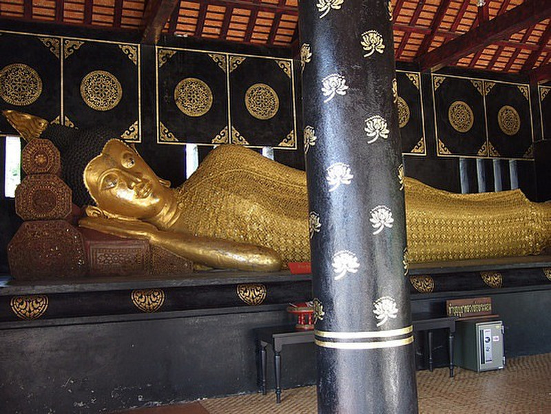 reclining buddha