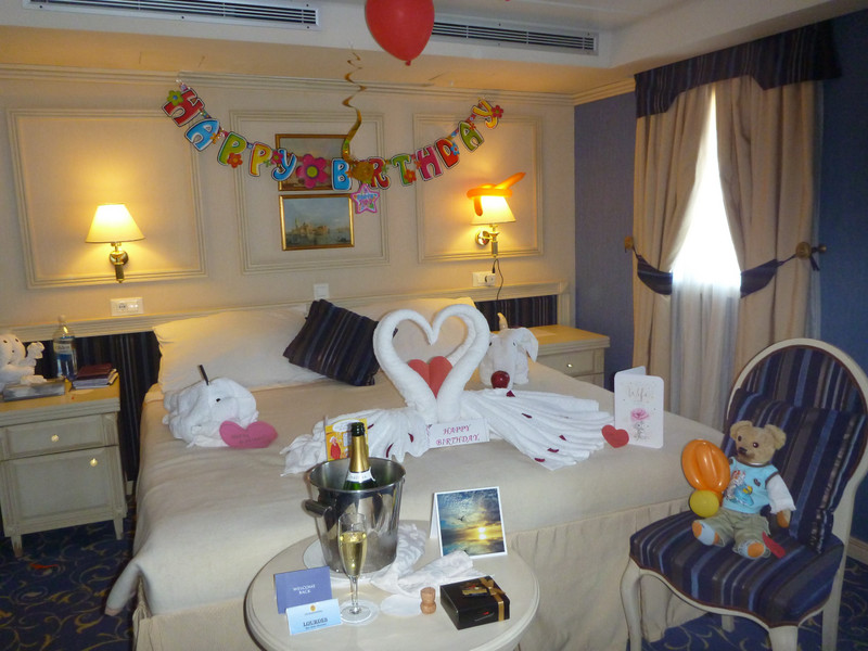 Birthday welcome in the cabin