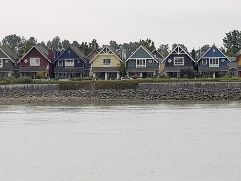 River front houses again