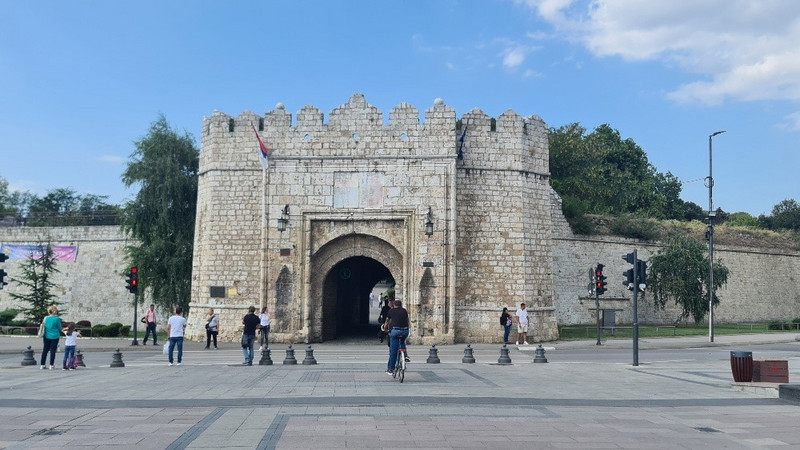 Srompol Gate