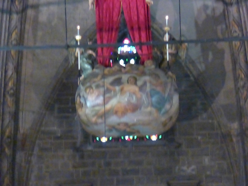 The &quot;balloon&quot; taking the Cardinal to the ceiling
