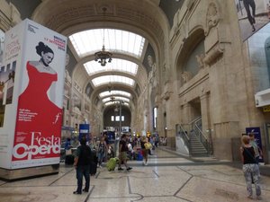 Centrale Stazione in Milano- huge