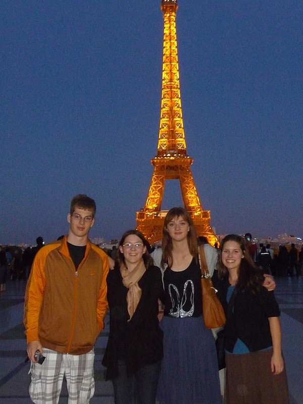 The 4 Teens in front of La Tour Eiffel