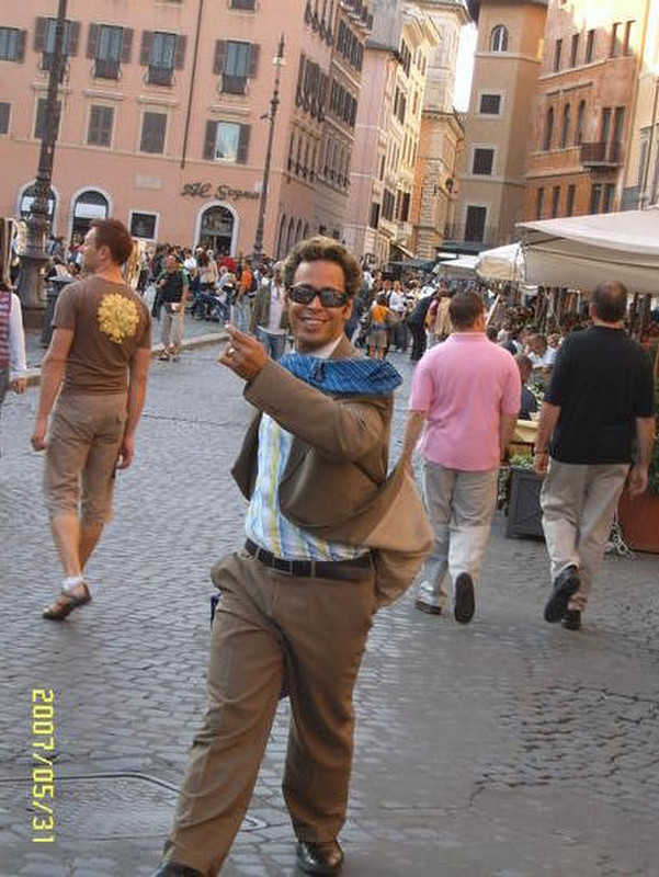 Street performer in Piazza Navona