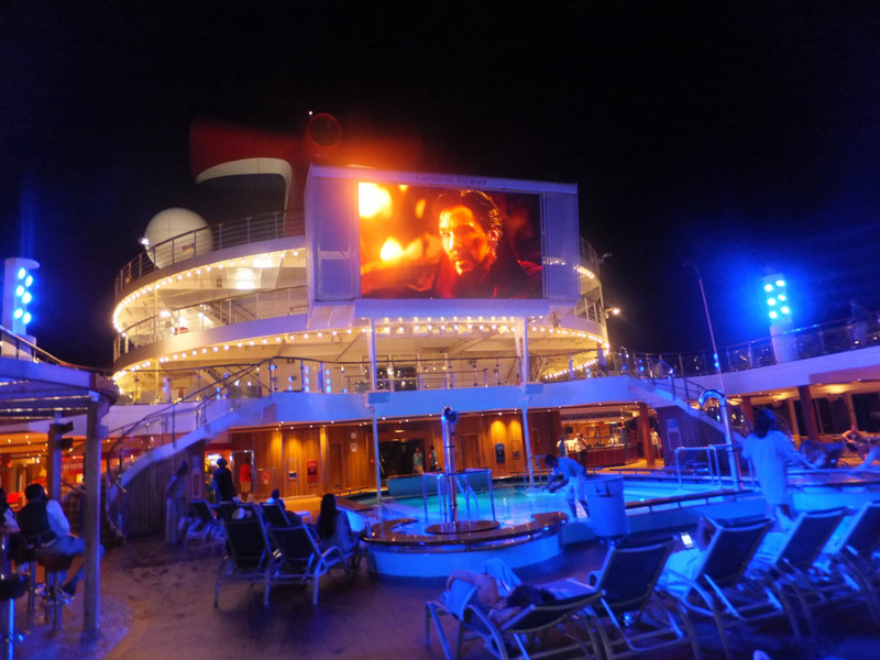 Dive-in movie theater