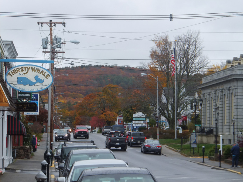 The little downtown area of Bar Harbor