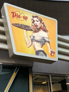 Pin-Up Pizza