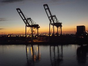 Early morning in San Pedro port