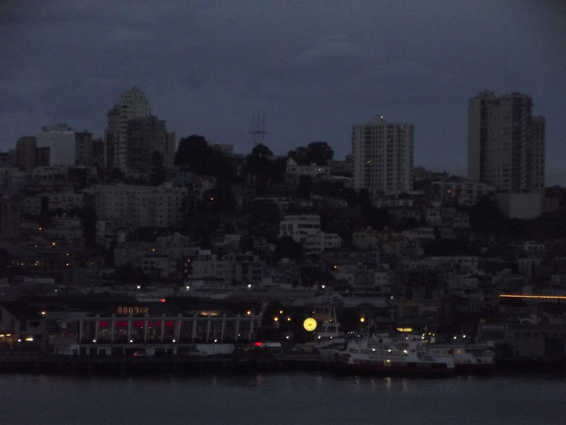 Can you see the lighted Fisherman&#39;s Wharf sign?