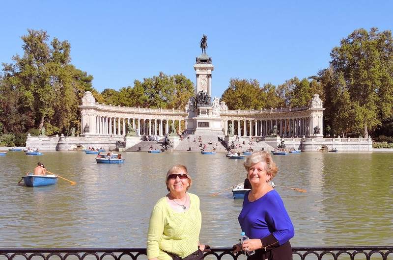 Anne and me in front of Alphonso XII Monument