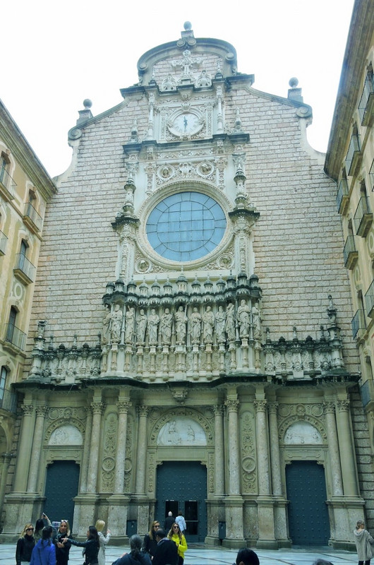Entrance/courtyard to the Montserrat Basilica
