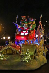 Mickey&#8217;s Once Upon a Christmastime Parade