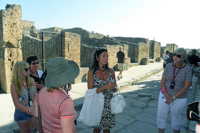 Guide Tatiana at Pompei