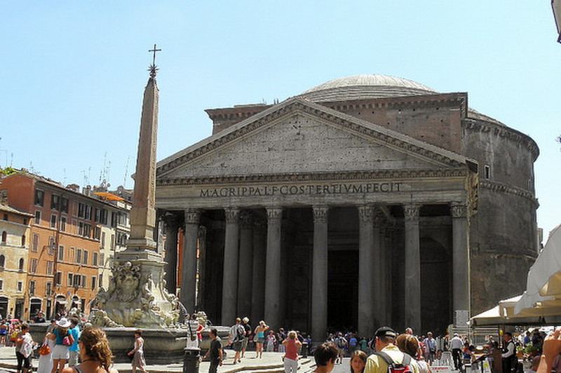 Pantheon -- architectural wonder