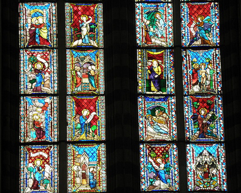 Duomo&#39;s stained glass window