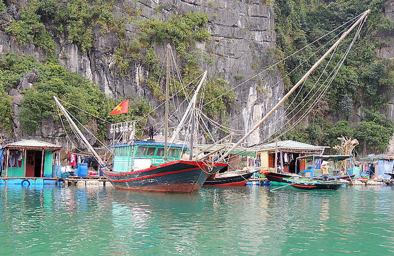 Ha Long Bay fishing village