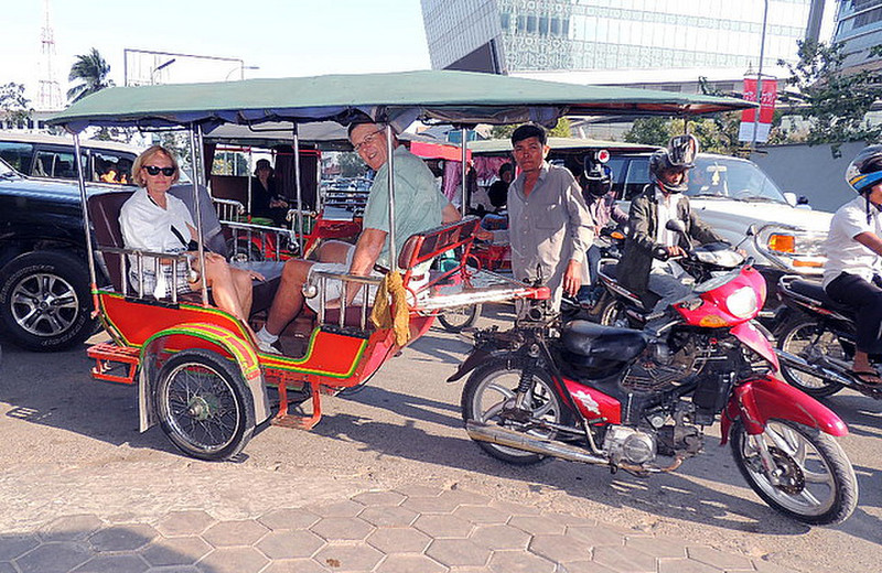 tuk tuk taxi to the market in Phnom Penh