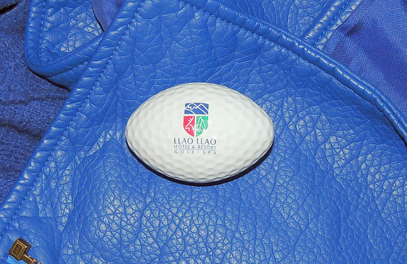 Football-shaped golf ball: Llao Llao