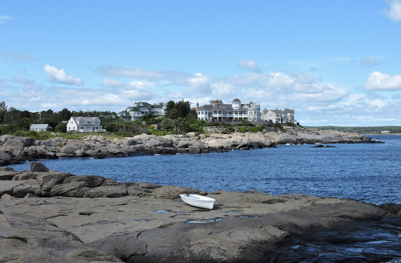 View looking away from Nubble Light