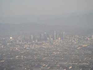 Decending into LAX, note the smog