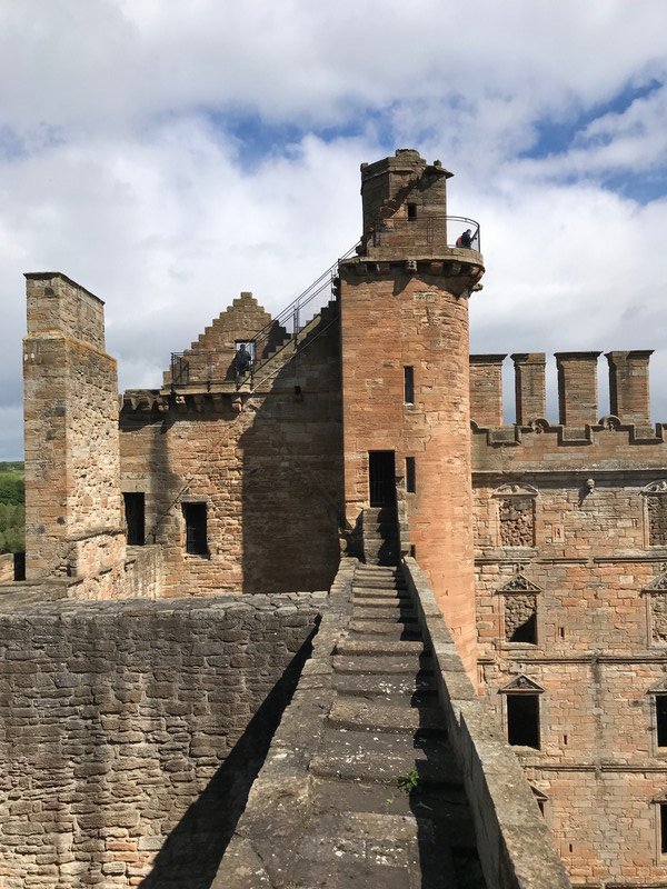 Up on the ramparts of Linlithgow Castle