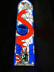 Stained glass commemorating the heroes