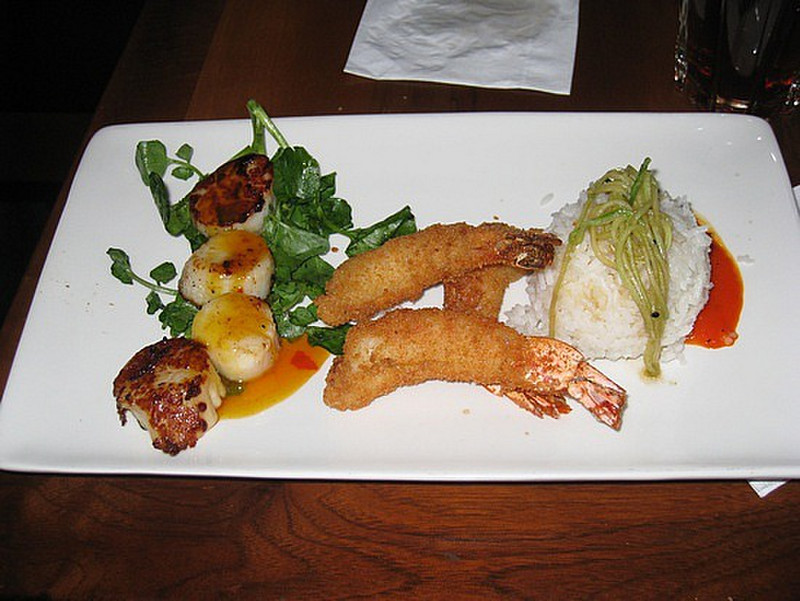 Shrimp and Scallops at Kona Cafe