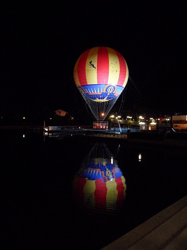 Balloon at night